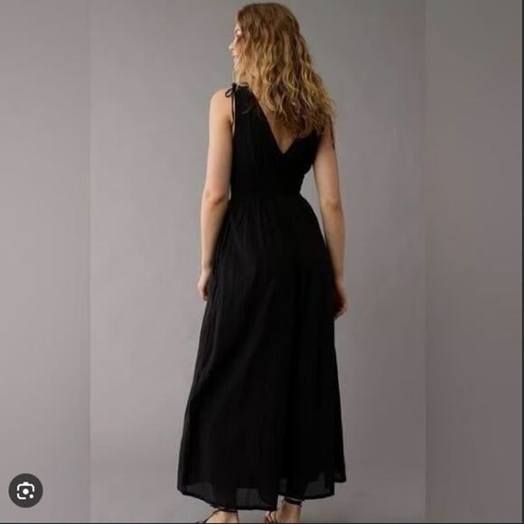 American Eagle Vneck Wide Leg Jumpsuit Black size Large 100% Cotton Boho Smocked - Picture 3 of 12